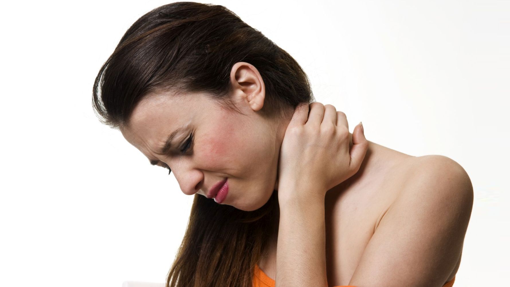 Шейный остеохондроз: очень сильно болит голова и плечи!